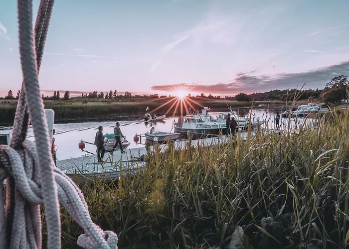 Kalurikula Fishing Village Hotell