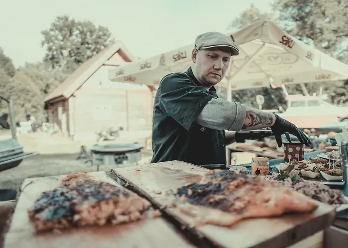 Kalurikula Fishing Village Hotell *